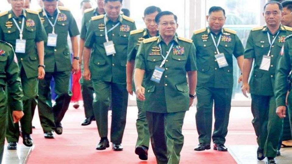 birmanie généraux